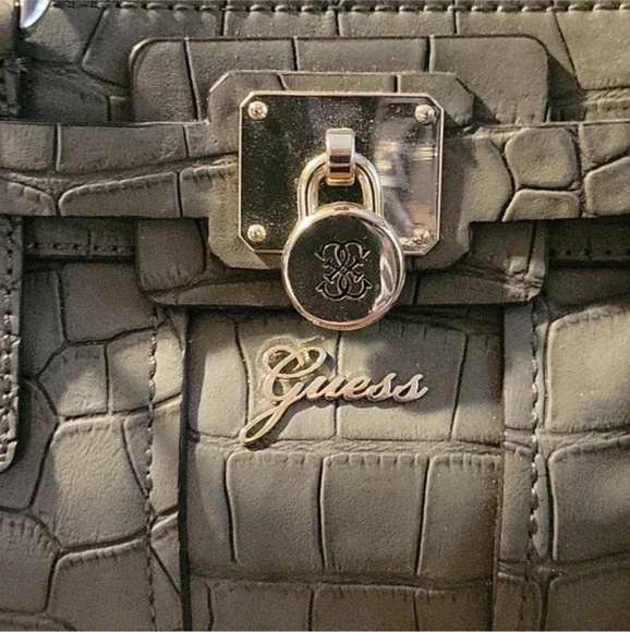 Embossed Guess Shoulder Bag - Picture 4 of 15
